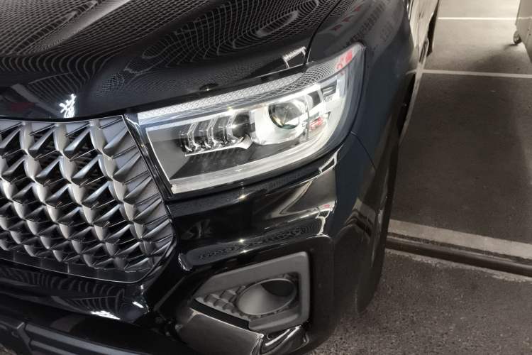 Used Great Wall Poer 2023 2.0T Commercial Version Automatic Diesel 4x4 Elite Long-Box GW4D20M Left Front Headlight