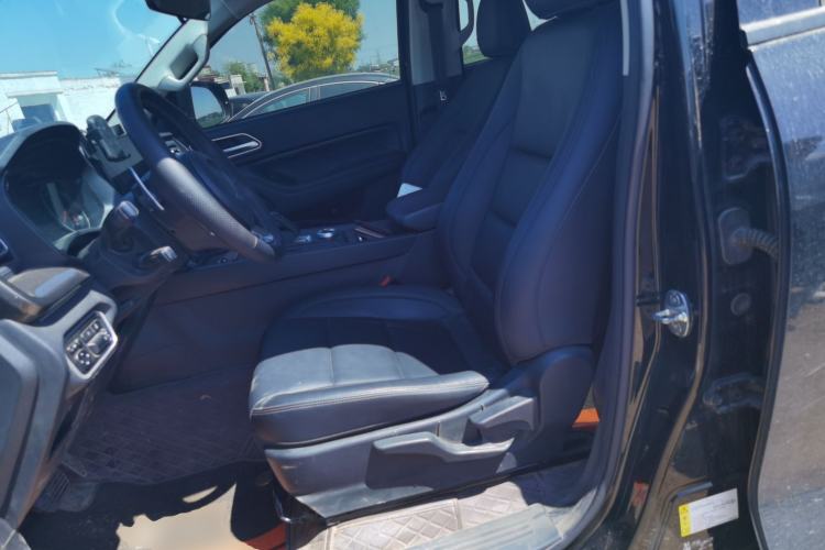 Used Great Wall Poer 2023 2.0T Commercial Version Automatic Diesel 4x4 Elite Long-Box GW4D20M Left Front Seat