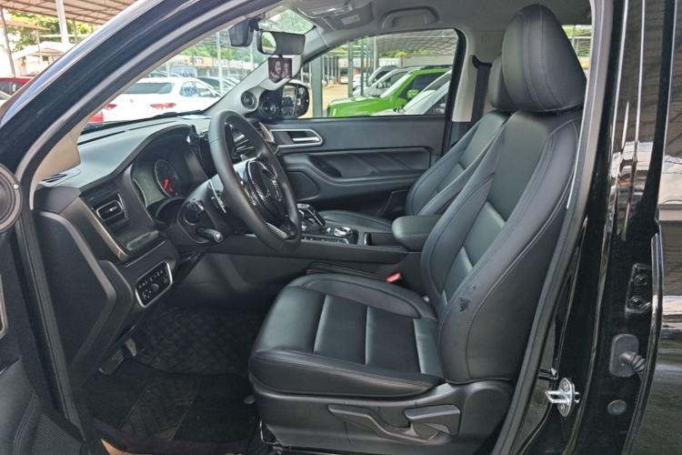 Used Great Wall Poer 2023 2.0T Commercial Version Automatic Diesel Two-Wheel Drive Elite Trim with Long Bed – GW4D20M Left Front Seat
