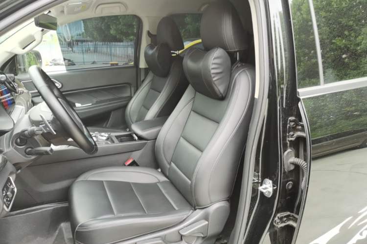 Used Great Wall Poer 2023 2.0T Commercial Version Automatic Gasoline Two-Wheel Drive Elite Trim with Long Bed – GW4C20B Left Front Seat
