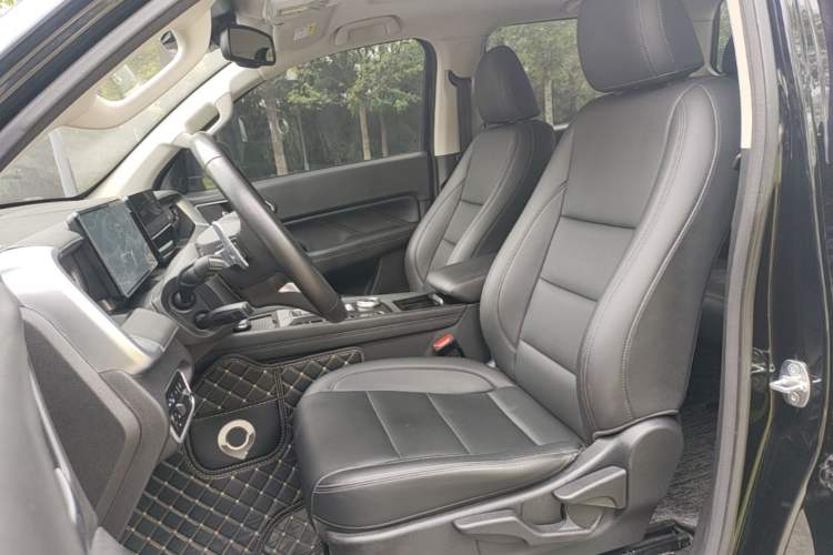 Used Great Wall Poer 2023 2.0T Passenger Version Automatic Diesel 4x4 Comfort Trim – GW4D20M Left Front Seat