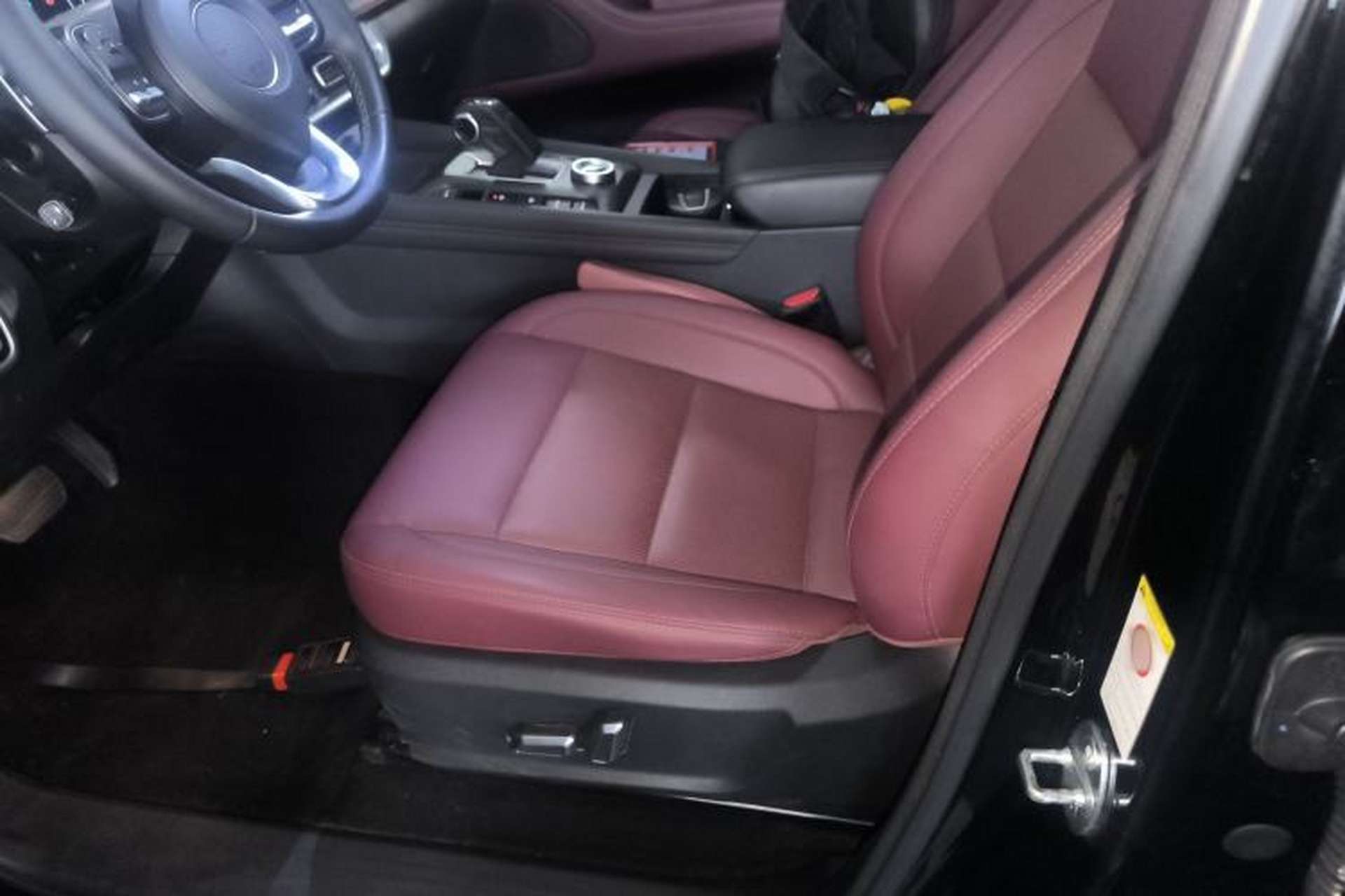 Used Great Wall Poer 2023 2.0T Off-Road Edition Automatic Gasoline Four-Wheel Drive – High-End Version Left Front Seat