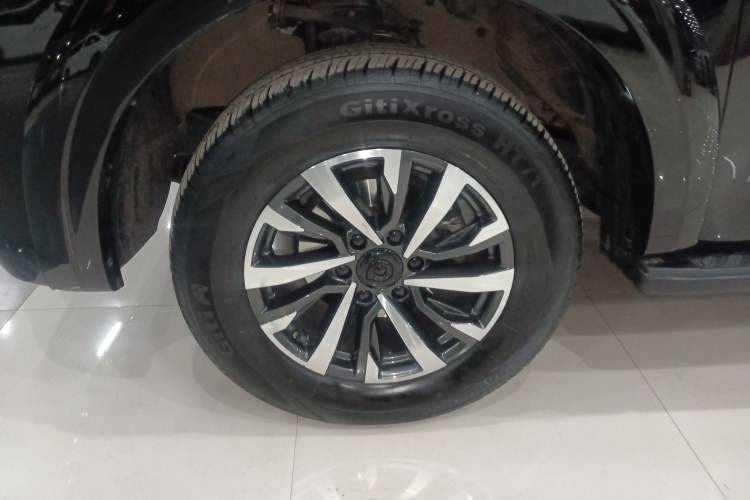 Used Great Wall Poer 2023 2.0T Passenger Version Automatic Gasoline Four-Wheel Drive Comfort Trim – GW4C20B Left Front Wheel Hub