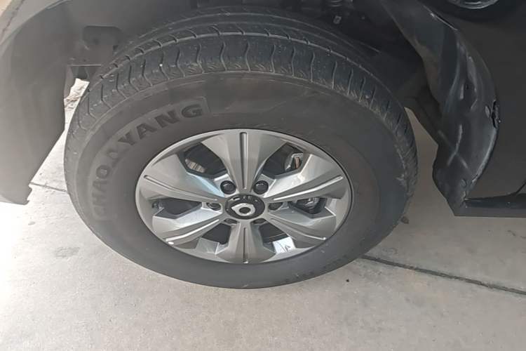 Used Great Wall Poer 2023 2.0T Commercial Version Automatic Diesel 4x4 Elite Long-Box GW4D20M Left Front Wheel Hub