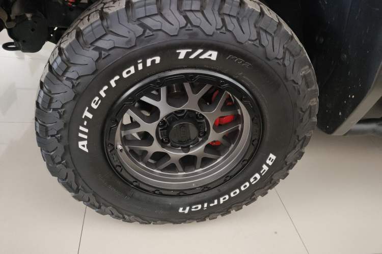 Used Great Wall Poer 2023 2.0T Dragon Bullet Edition Left Front Wheel Hub