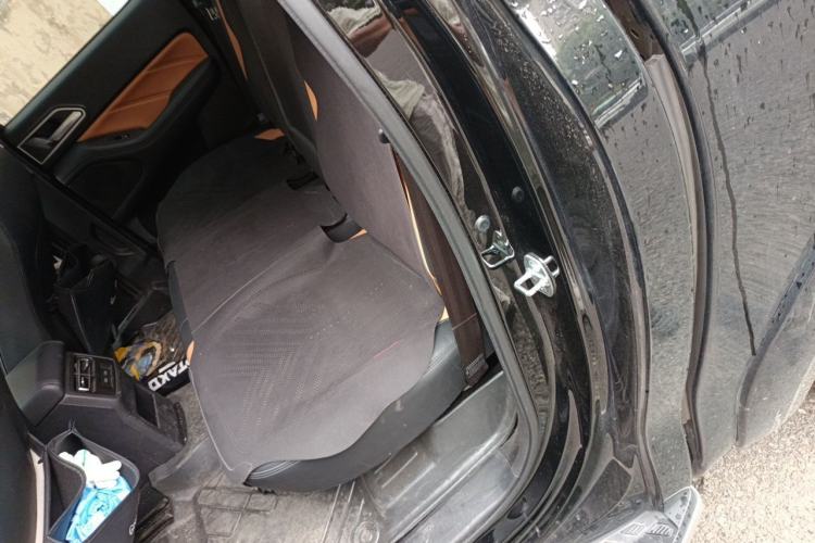 Used Great Wall Poer 2023 2.0T Passenger Version Automatic Gasoline 4x4 Sporty GW4C20B Left Rear Seat