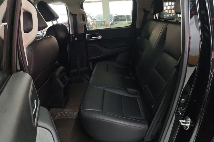 Used Great Wall Poer 2023 2.0T Commercial Version Automatic Diesel Two-Wheel Drive Elite Trim with Long Bed – GW4D20M Left Rear Seat