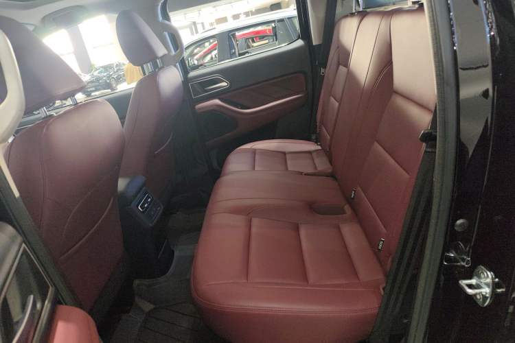 Used Great Wall Poer 2023 2.0T Off-Road Edition Automatic Diesel 4x4 Advanced Version Left Rear Seat