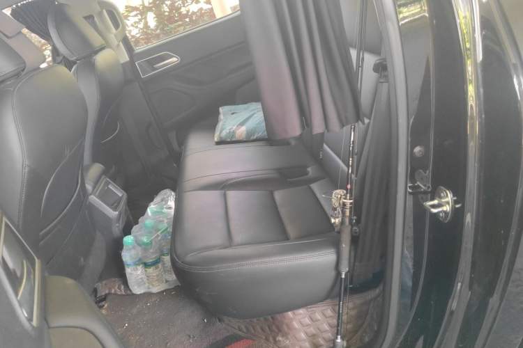 Used Great Wall Poer 2023 2.0T Commercial Version Automatic Diesel Two-Wheel Drive Elite Trim with Long Bed – GW4D20M Left Rear Seat