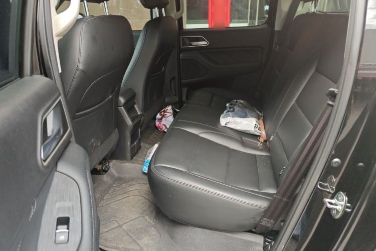 Used Great Wall Poer 2023 2.0T Commercial Version Automatic Diesel Two-Wheel Drive Elite Trim with Long Bed – GW4D20M Left Rear Seat