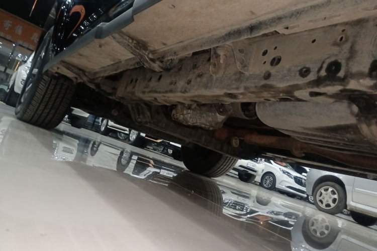 Used Great Wall Poer 2023 2.0T Passenger Version Automatic Gasoline Four-Wheel Drive Comfort Trim – GW4C20B Left Side Sill