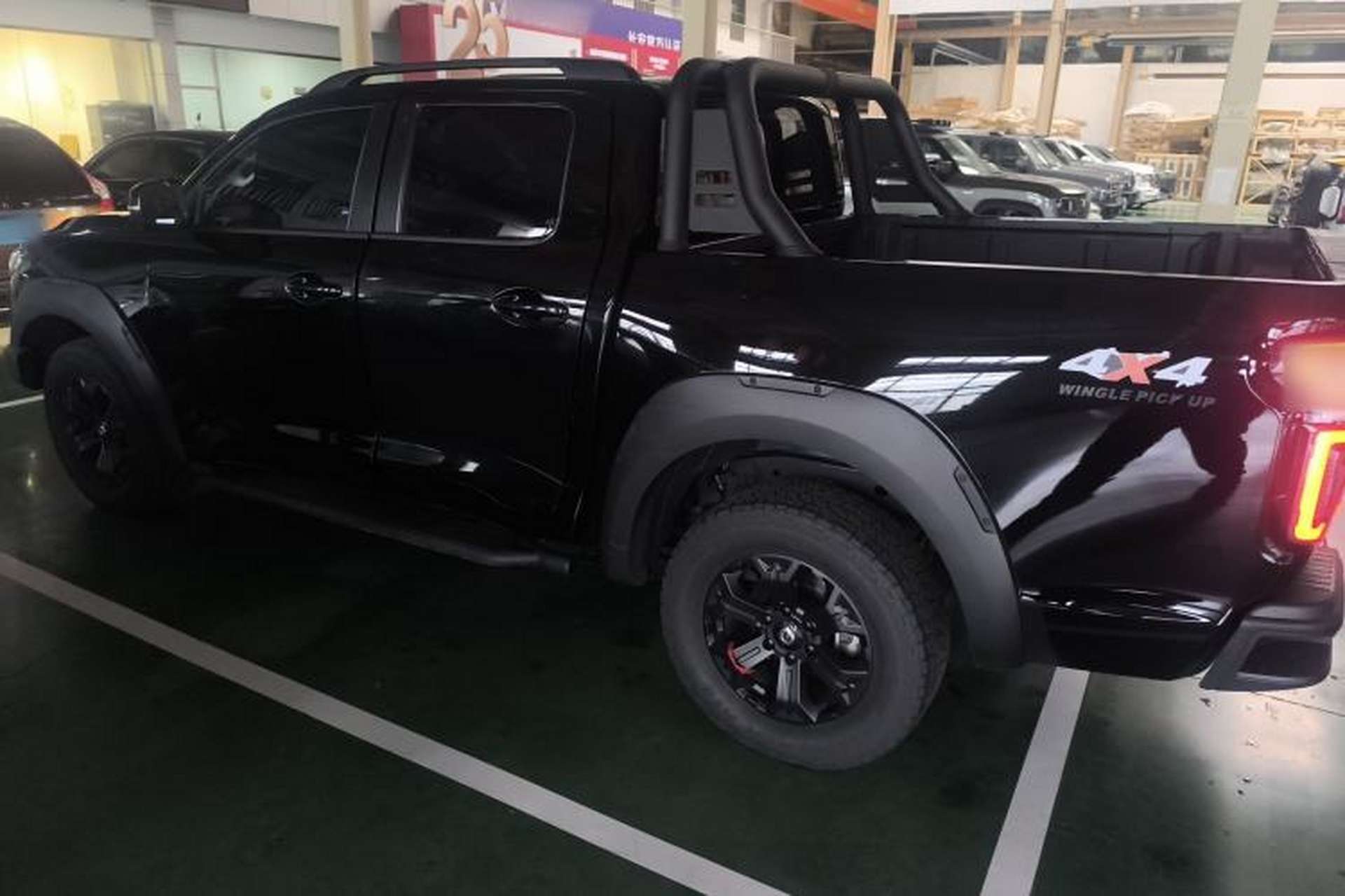 Used Great Wall Poer 2023 2.0T Off-Road Edition Automatic Gasoline Four-Wheel Drive – High-End Version Left Side