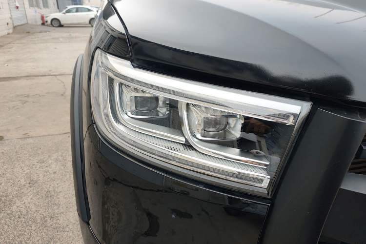 Used Great Wall Poer 2023 2.0T Passenger Version Automatic Diesel 4x4 Comfort Trim – GW4D20M Right Front Headlight