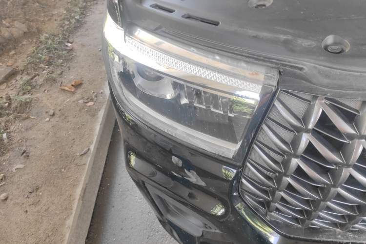 Used Great Wall Poer 2023 2.0T Commercial Version Automatic Diesel Two-Wheel Drive Elite Trim with Long Bed – GW4D20M Right Front Headlight