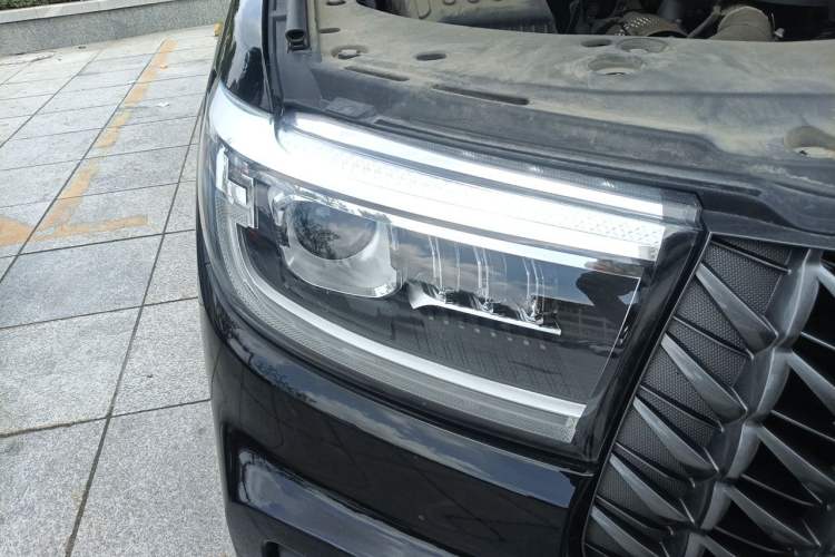 Used Great Wall Poer 2023 2.0T Commercial Version Automatic Diesel 4x4 Elite Long-Box GW4D20M Right Front Headlight