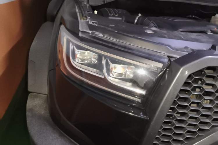 Used Great Wall Poer 2023 2.0T Dragon Bullet Edition Right Front Headlight