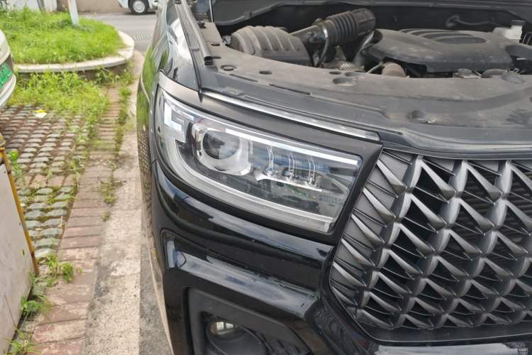 Used Great Wall Poer 2023 2.0T Commercial Version Automatic Diesel Two-Wheel Drive Elite Trim with Long Bed – GW4D20M Right Front Headlight