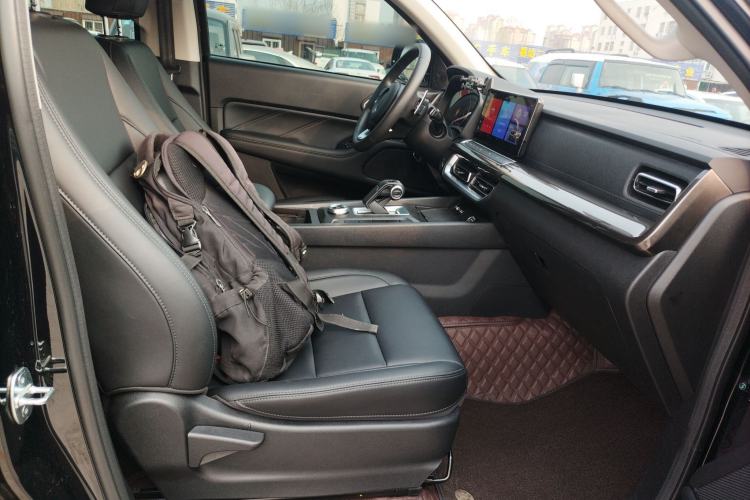 Used Great Wall Poer 2023 2.0T Commercial Version Automatic Diesel Two-Wheel Drive Elite Trim with Long Bed – GW4D20M Right Front Seat