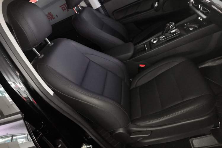 Used Great Wall Poer 2023 2.0T Commercial Version Automatic Diesel 4x4 Elite Long-Box GW4D20M Right Front Seat