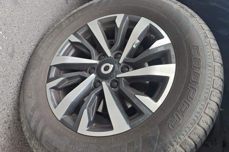Used Great Wall Poer 2023 2.0T Luxury Automatic Gasoline 4x4 Version GW4C20B Right Front Wheel Hub