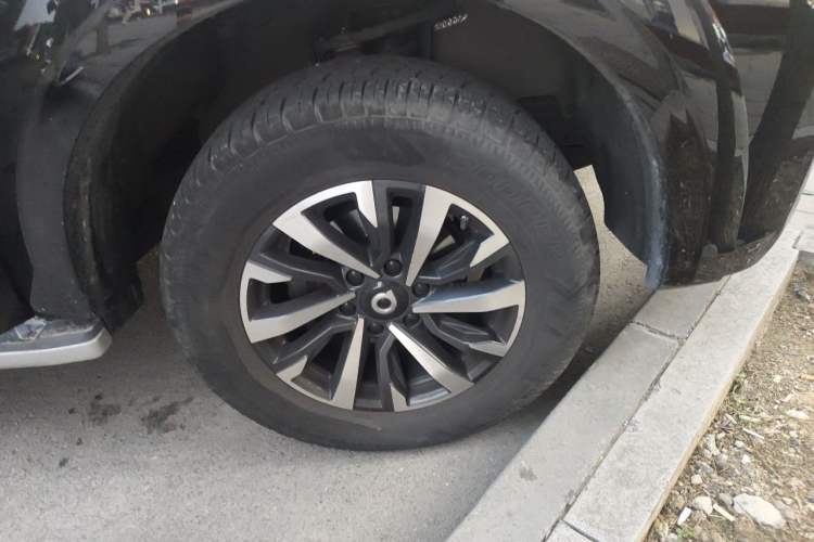 Used Great Wall Poer 2023 2.0T Passenger Version Automatic Gasoline 4x4 Sporty GW4C20B Right Front Wheel Hub