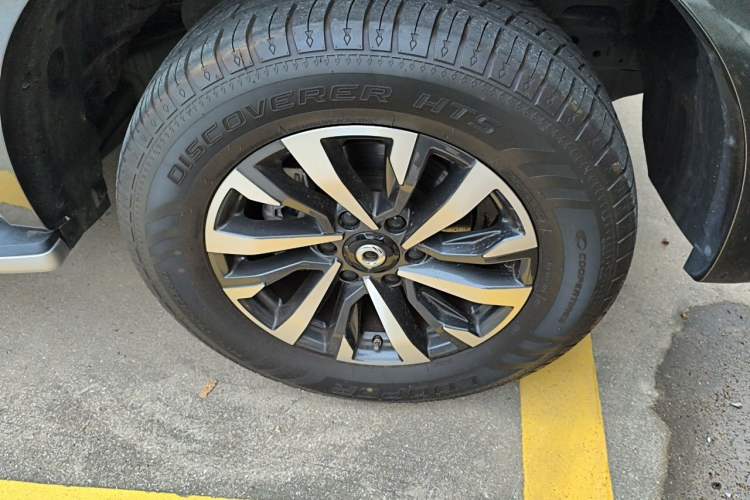 Used Great Wall Poer 2023 2.0T Luxury Automatic Gasoline 4x4 Version GW4C20B Right Front Wheel Hub