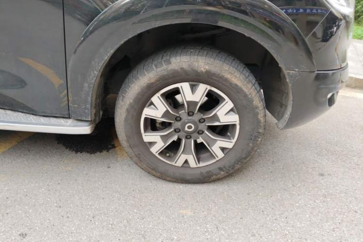 Used Great Wall Poer 2023 2.0T Passenger Version Automatic Diesel 4x4 Comfort Trim – GW4D20M Right Front Wheel Hub