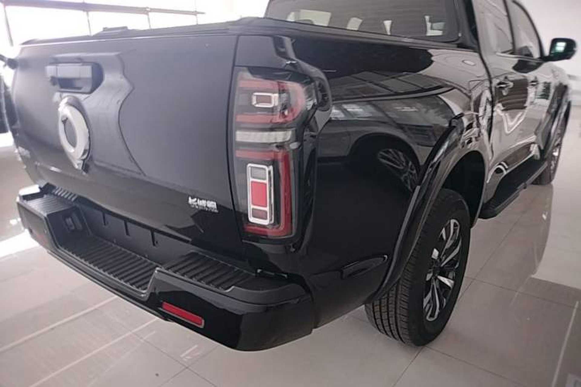 Used Great Wall Poer 2023 2.0T Passenger Version Automatic Diesel Two-Wheel Drive Comfort Trim – GW4D20M Right Rear Taillight