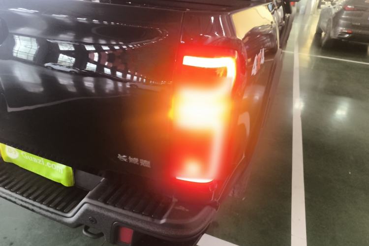 Used Great Wall Poer 2023 2.0T Off-Road Edition Automatic Gasoline Four-Wheel Drive – High-End Version Right Rear Taillight