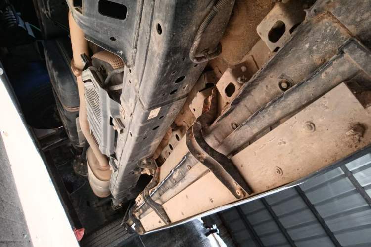 Used Great Wall Poer 2023 2.0T Commercial Version Automatic Diesel 4x4 Elite Long-Box GW4D20M Right Side Sill