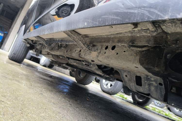 Used Great Wall Poer 2023 2.0T Commercial Version Manual Diesel 4x4 Elite Long-Box GW4D20M Right Side Sill