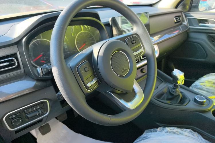 Used Great Wall Poer 2023 2.0T Commercial Version Manual Diesel 4x4 Elite Long-Box GW4D20M Steering Wheel