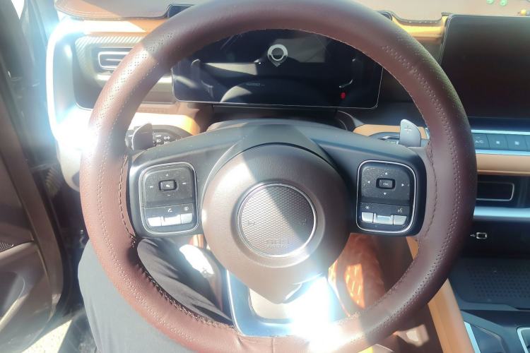 Used Great Wall Poer 2023 2.0T Luxury Automatic Gasoline 4x4 Version GW4C20B Steering Wheel