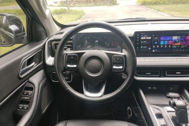 Used Great Wall Poer 2023 2.0T Passenger Version Automatic Diesel 4x4 Comfort Trim – GW4D20M Steering Wheel