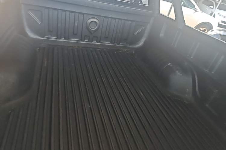 Used Great Wall Poer 2023 2.0T Commercial Version Automatic Diesel 4x4 Elite Long-Box GW4D20M Trunk
