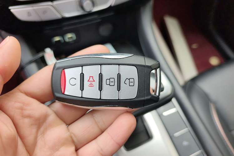Used Great Wall Poer 2023 2.0T Passenger Version Automatic Diesel 4x4 Comfort Trim – GW4D20M Vehicle Key
