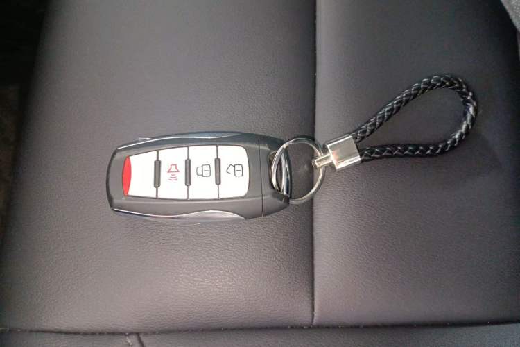 Used Great Wall Poer 2023 2.0T Commercial Version Automatic Diesel 4x4 Elite Long-Box GW4D20M Vehicle Key