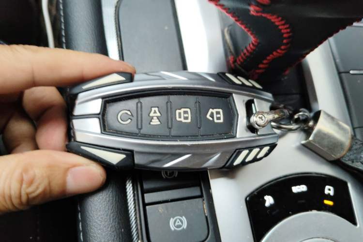 Used Great Wall Poer 2023 2.0T Passenger Version Automatic Diesel 4x4 Comfort Trim – GW4D20M Vehicle Key