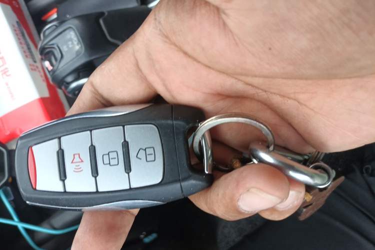 Used Great Wall Poer 2023 2.0T Commercial Version Automatic Diesel 4x4 Elite Long-Box GW4D20M Vehicle Key