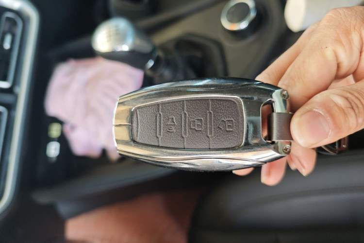 Used Great Wall Poer 2023 2.0T Commercial Version Manual Diesel 4x4 Elite Long-Box GW4D20M Vehicle Key