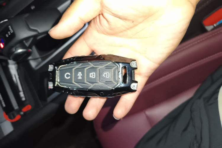 Used Great Wall Poer 2023 2.0T Dragon Bullet Edition Vehicle Key