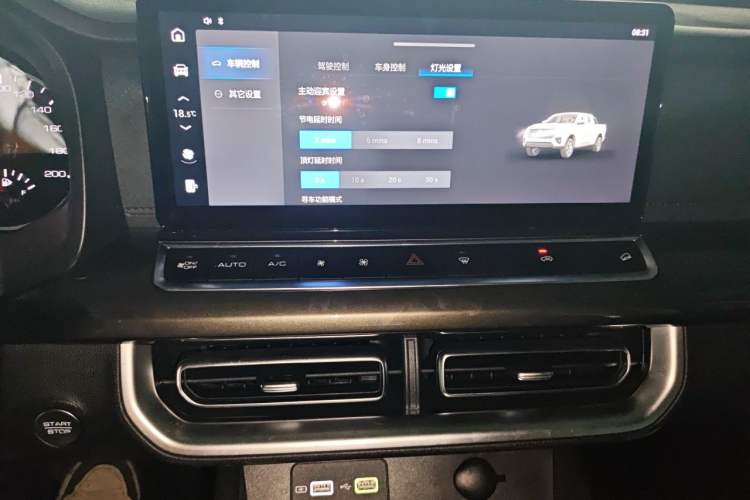 Used Great Wall Poer 2023 2.0T Commercial Version Automatic Diesel Two-Wheel Drive Elite Trim with Long Bed – GW4D20M Audio And AC Panel