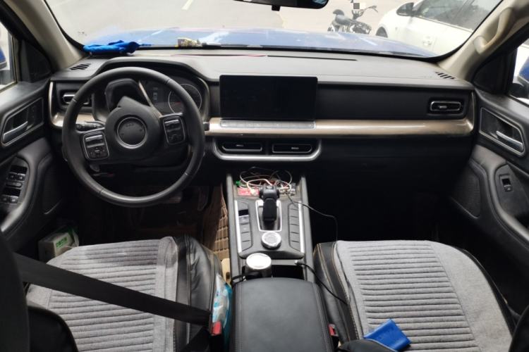 Used Great Wall Poer 2023 2.0T Commercial Version Automatic Diesel 4x4 Elite Long-Box GW4D20M Center Console