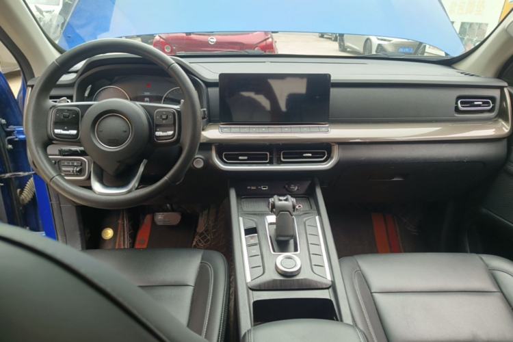 Used Great Wall Poer 2023 2.0T Commercial Version Automatic Diesel 4x4 Elite Long-Box GW4D20M Center Console