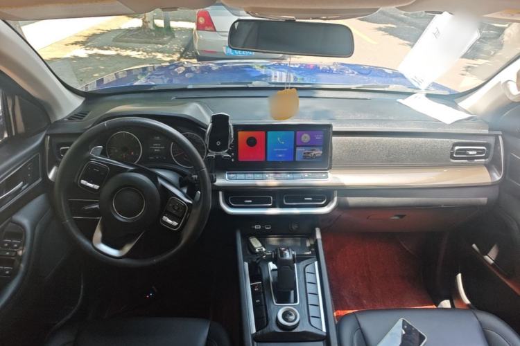 Used Great Wall Poer 2023 2.0T Commercial Version Automatic Diesel 4x4 Elite Long-Box GW4D20M Center Console