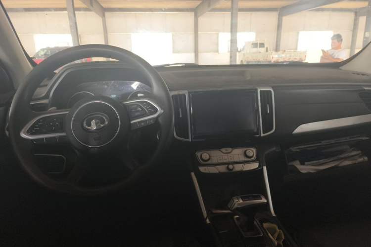 Used Great Wall Poer 2023 2.0T Commercial Version Automatic Diesel 4x4 Elite Long-Box GW4D20M Center Console