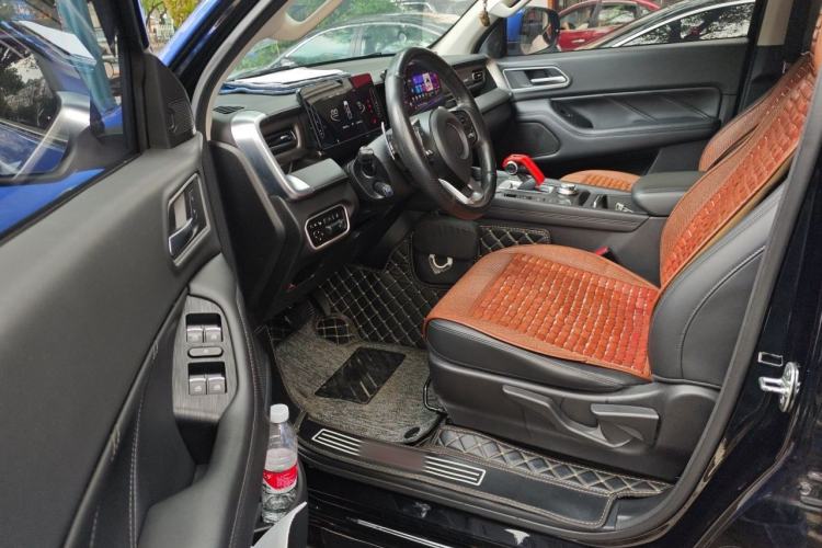 Used Great Wall Poer 2023 2.0T Passenger Version Automatic Diesel Two-Wheel Drive Comfort Trim – GW4D20M Driver Seat