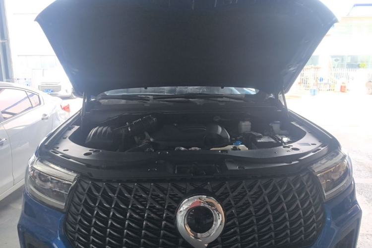 Used Great Wall Poer 2023 2.0T Commercial Version Automatic Diesel Two-Wheel Drive Elite Trim with Long Bed – GW4D20M Engine Bay