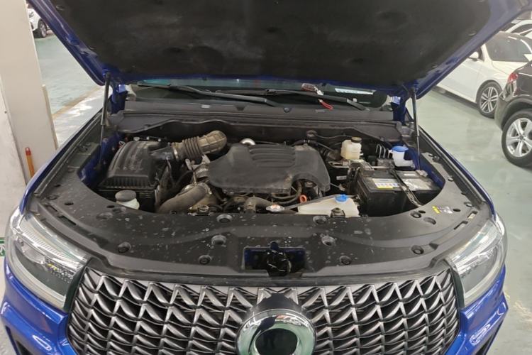 Used Great Wall Poer 2023 2.0T Commercial Version Automatic Diesel Two-Wheel Drive Elite Trim with Long Bed – GW4D20M Engine Bay