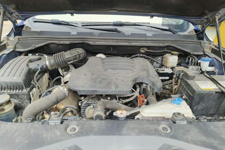Used Great Wall Poer 2023 2.0T Commercial Version Automatic Diesel 4x4 Elite Long-Box GW4D20M Engine Bay